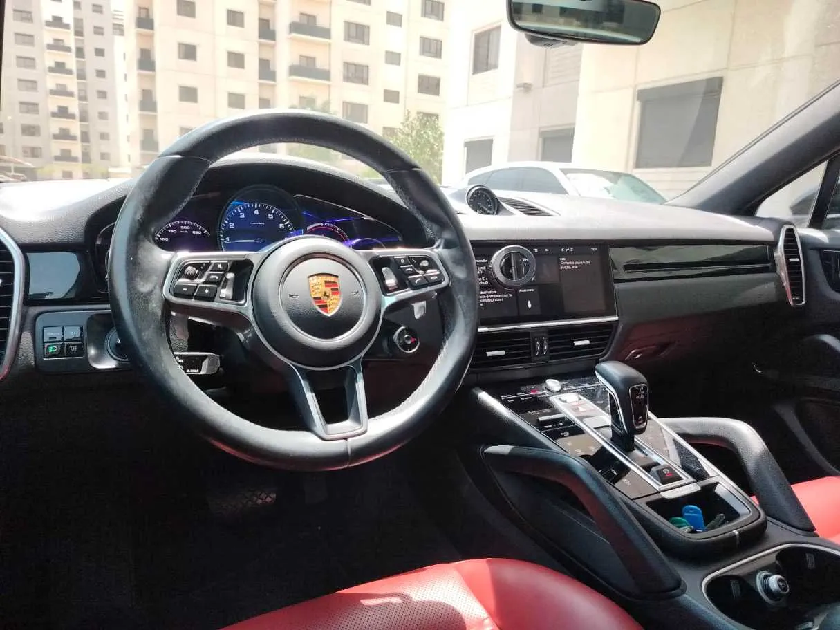 Car image 20