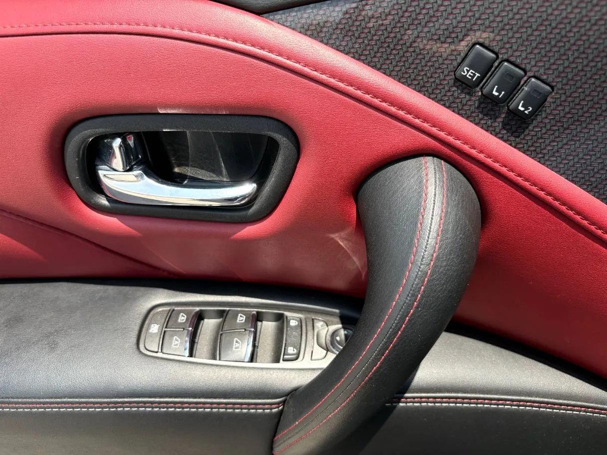Car image 26