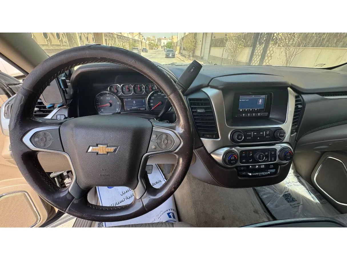 Car image 18
