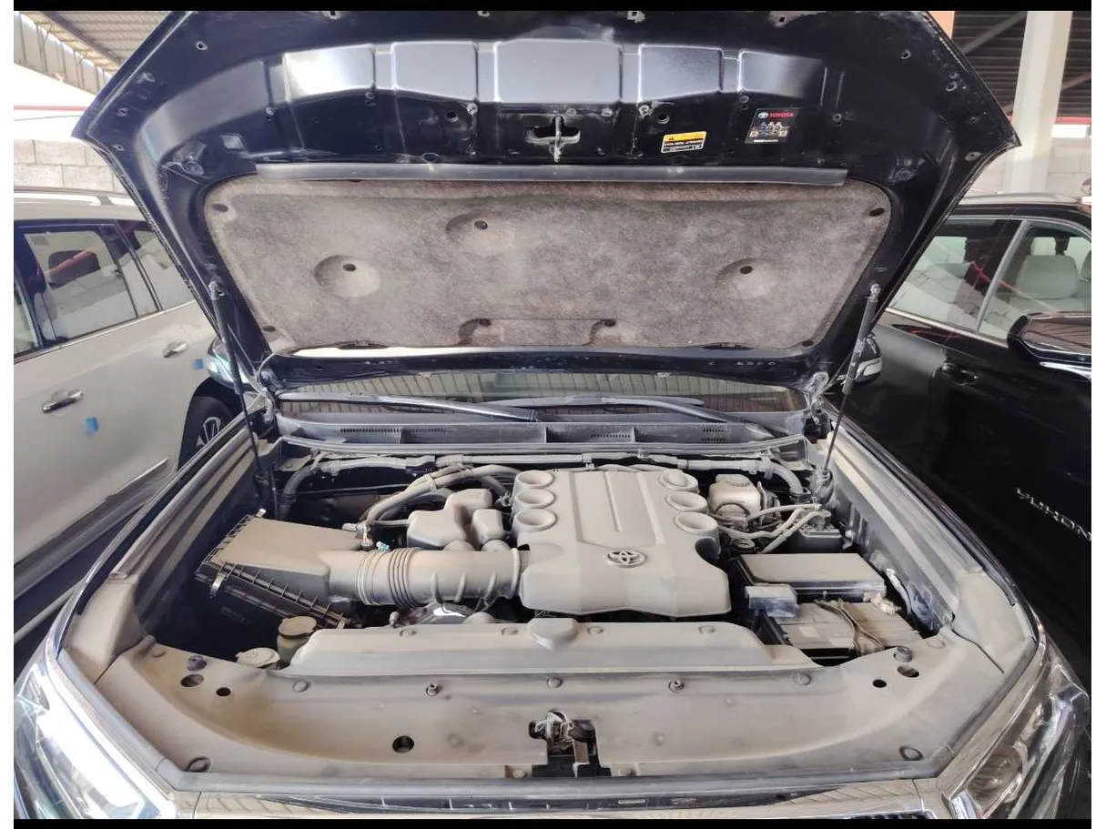 Car image 35