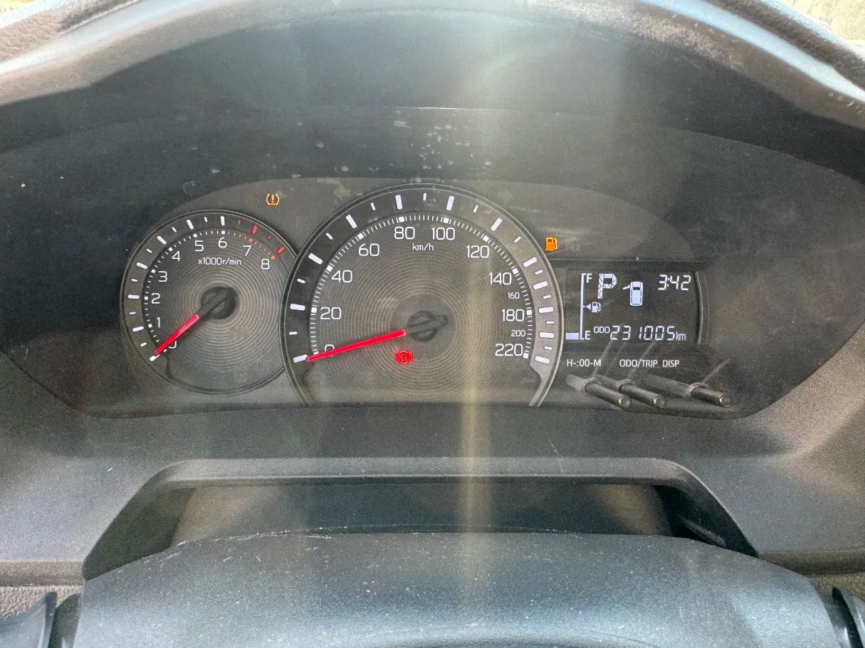 Car image 18