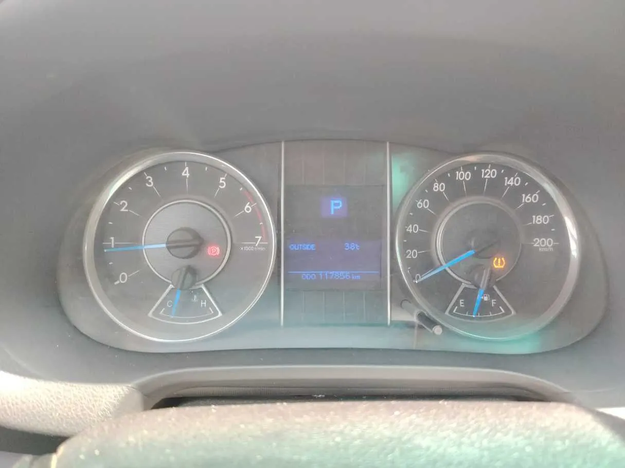 Car image 33