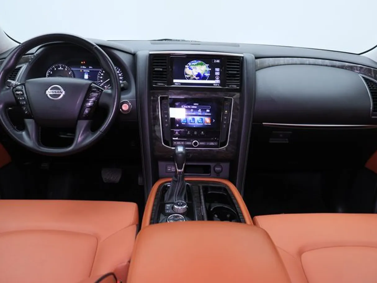 Car image 14
