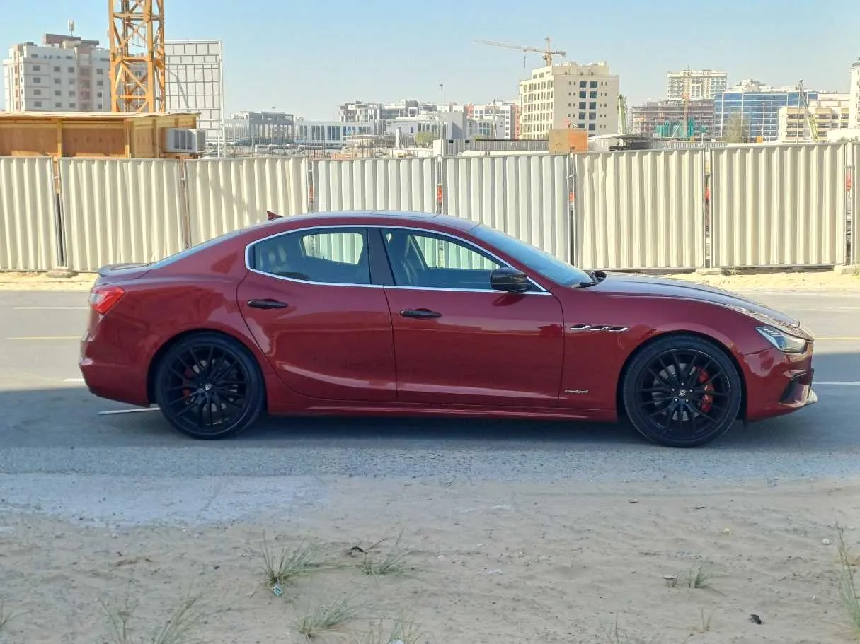 Car image 8