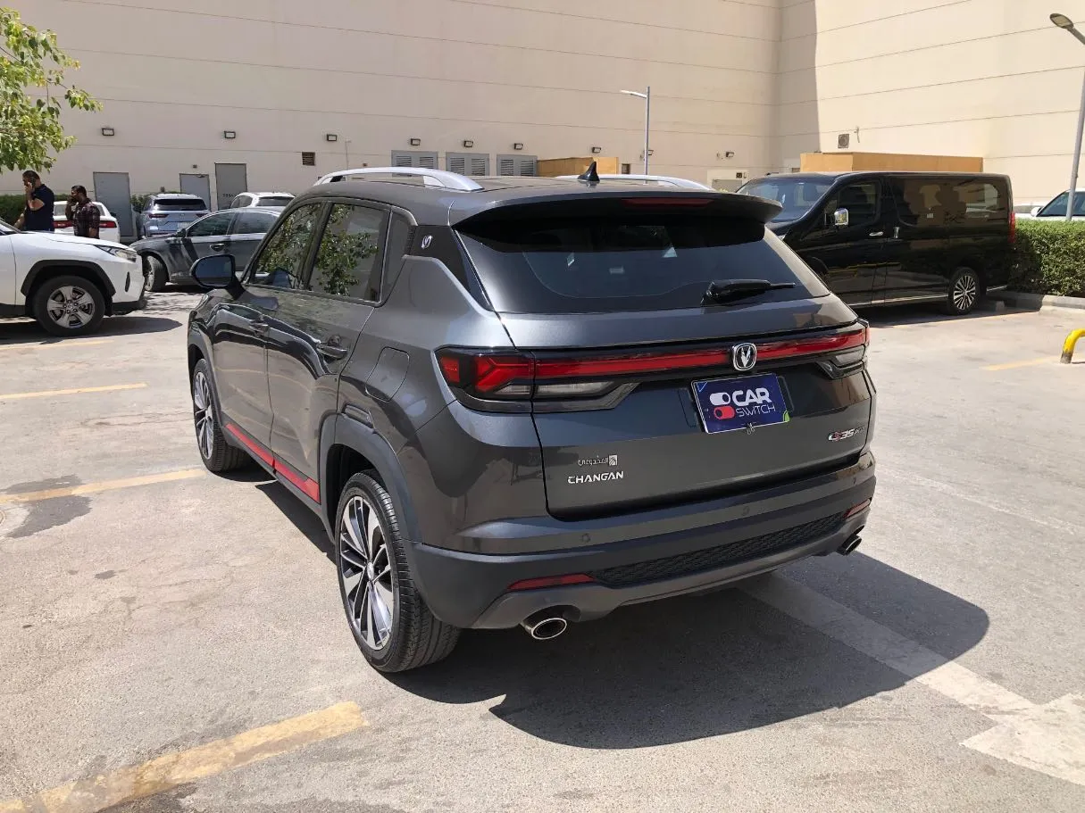 Car image 7