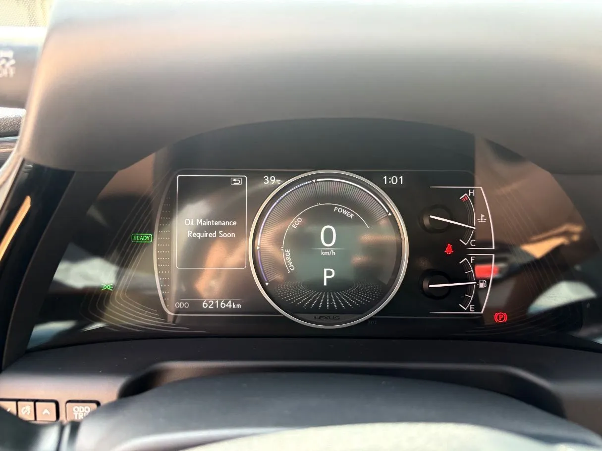 Car image 24