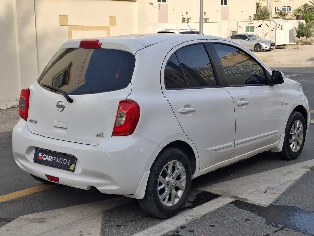 Car image 5
