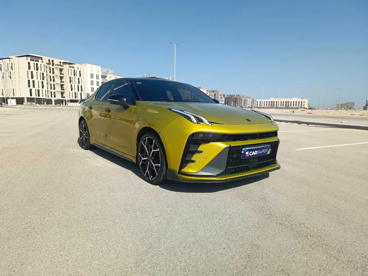 Car image 4