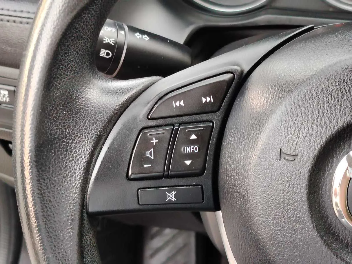 Car image 29