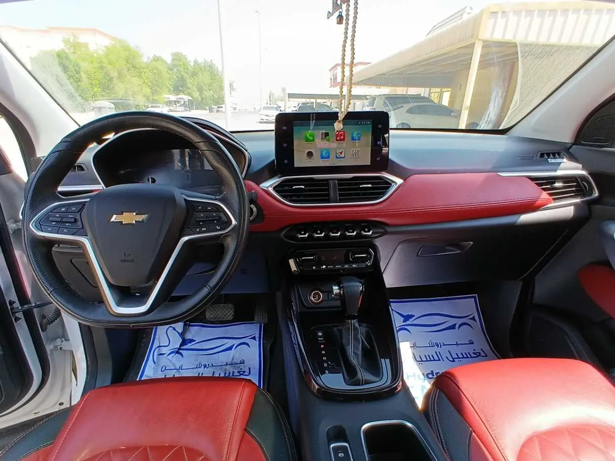 Car image 16