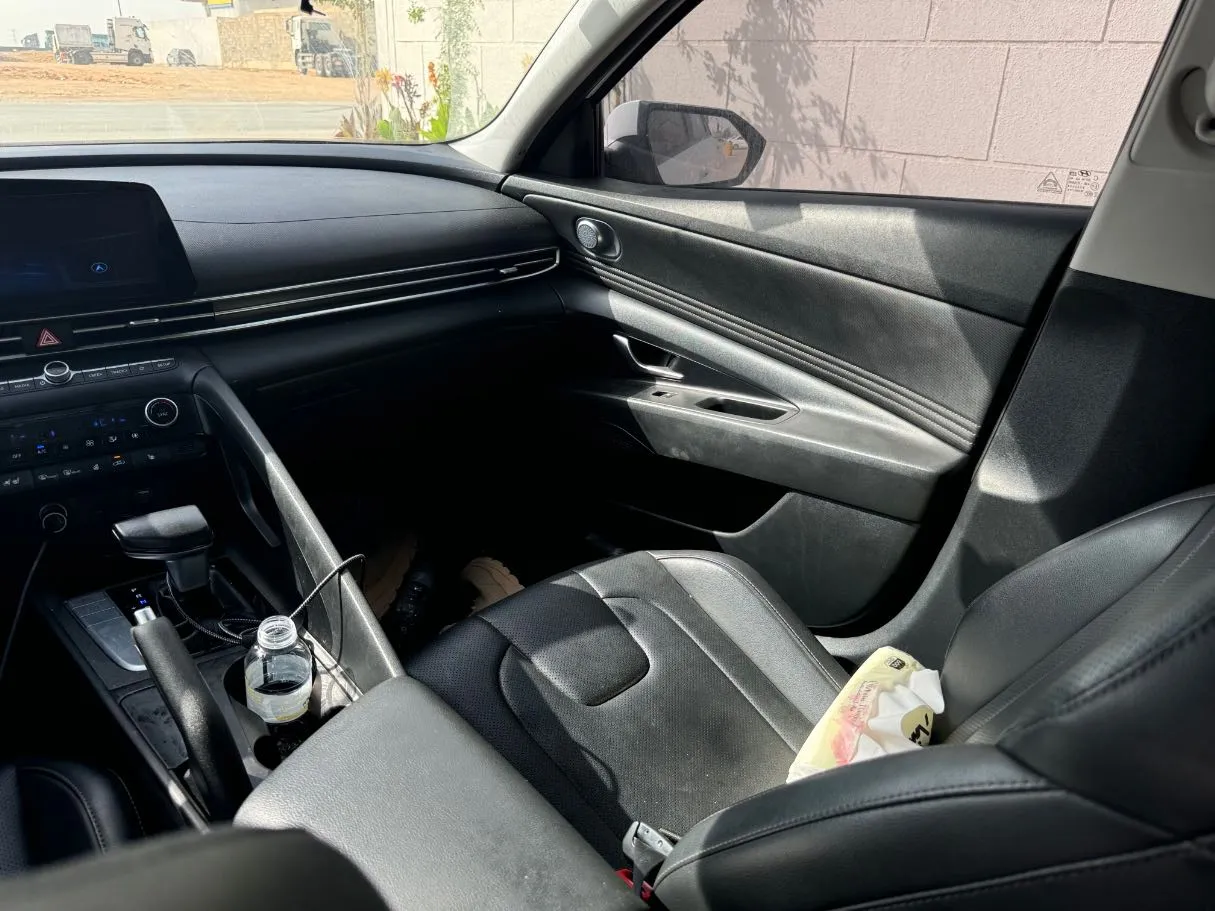 Car image 22