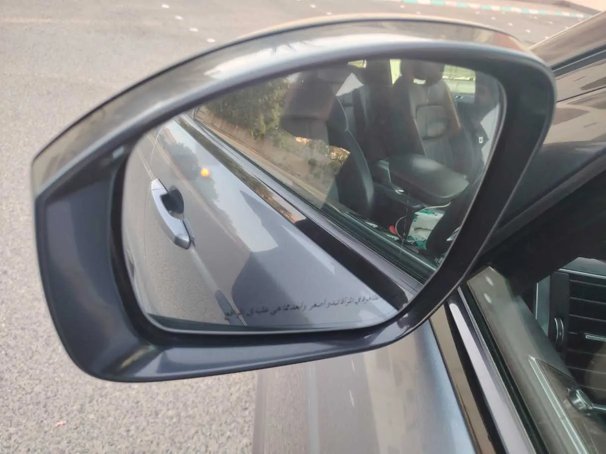 Car image 33