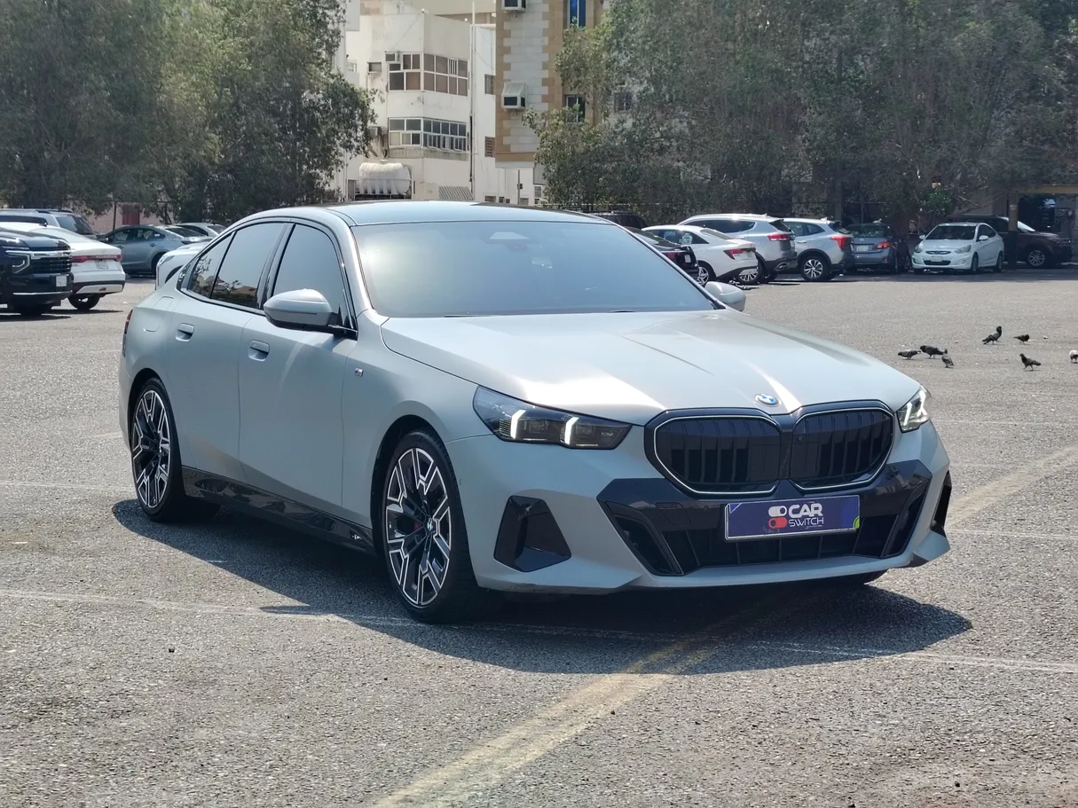 Car image 3