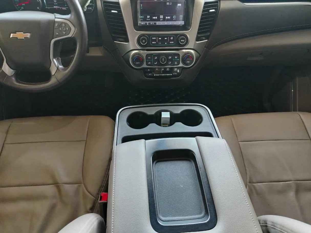 Car image 23