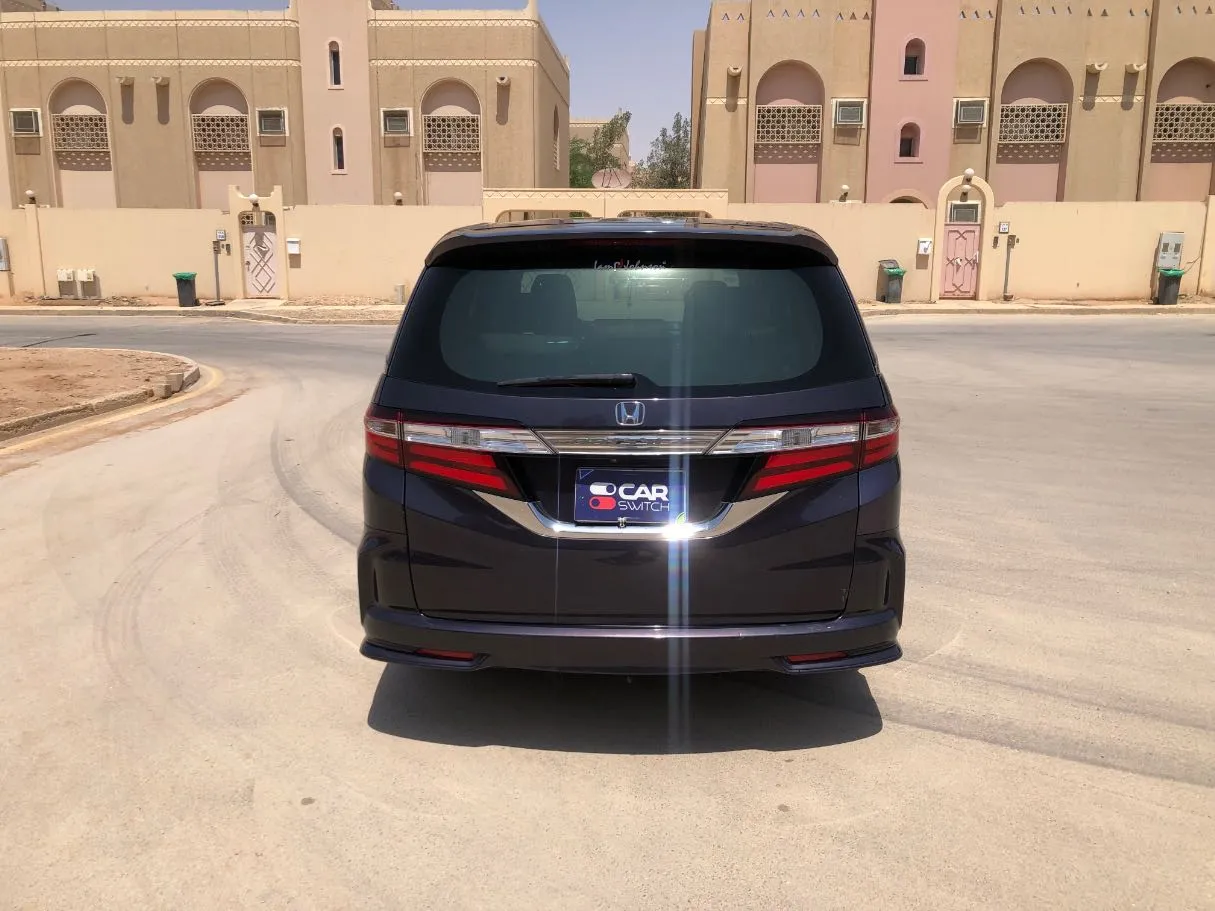 Car image 6
