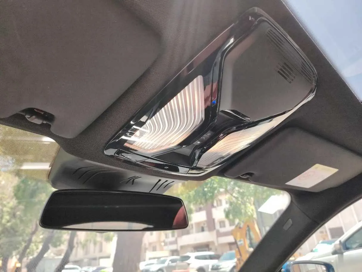 Car image 41
