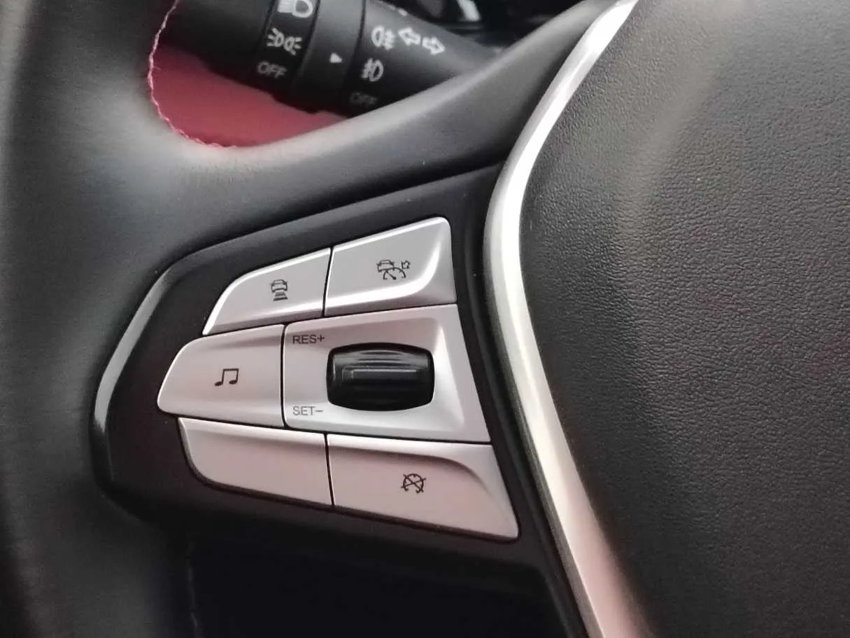 Car image 33