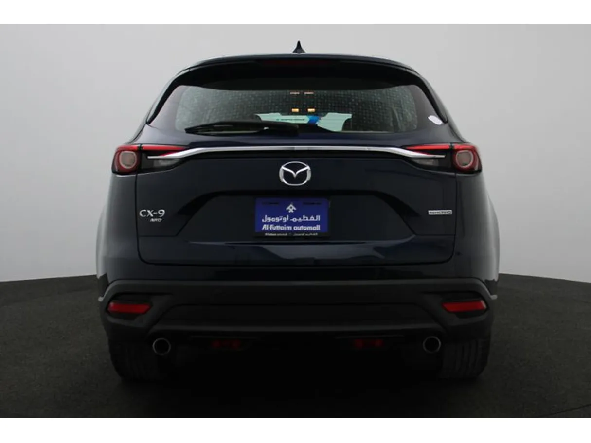 Car image 12