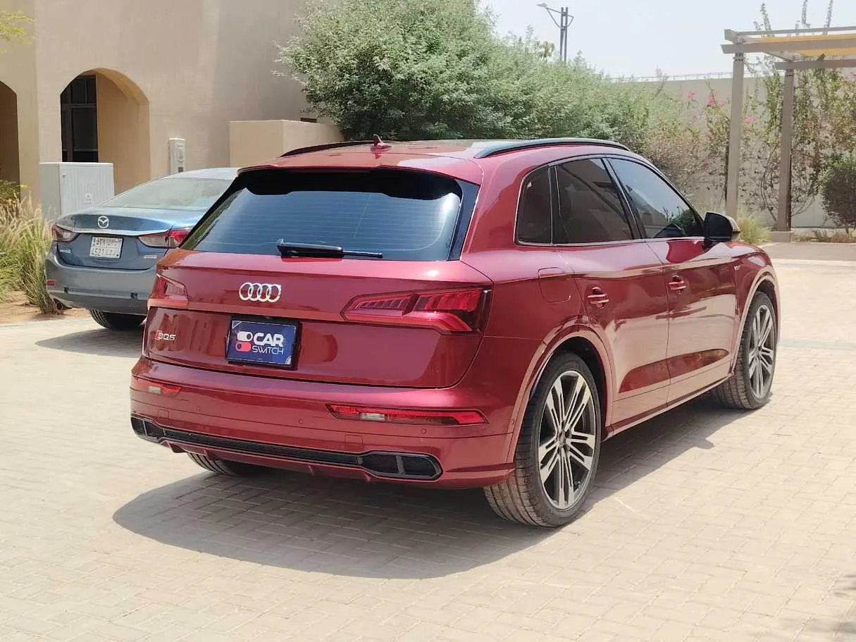 Car image 5