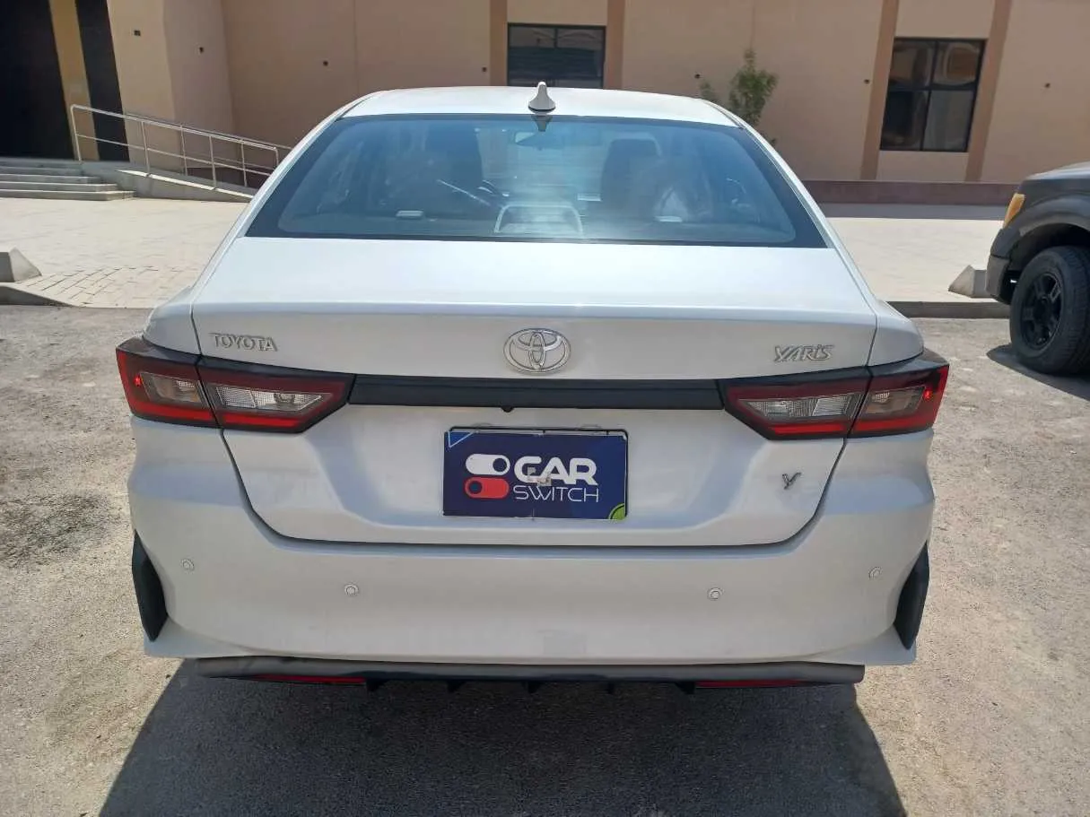 Car image 6