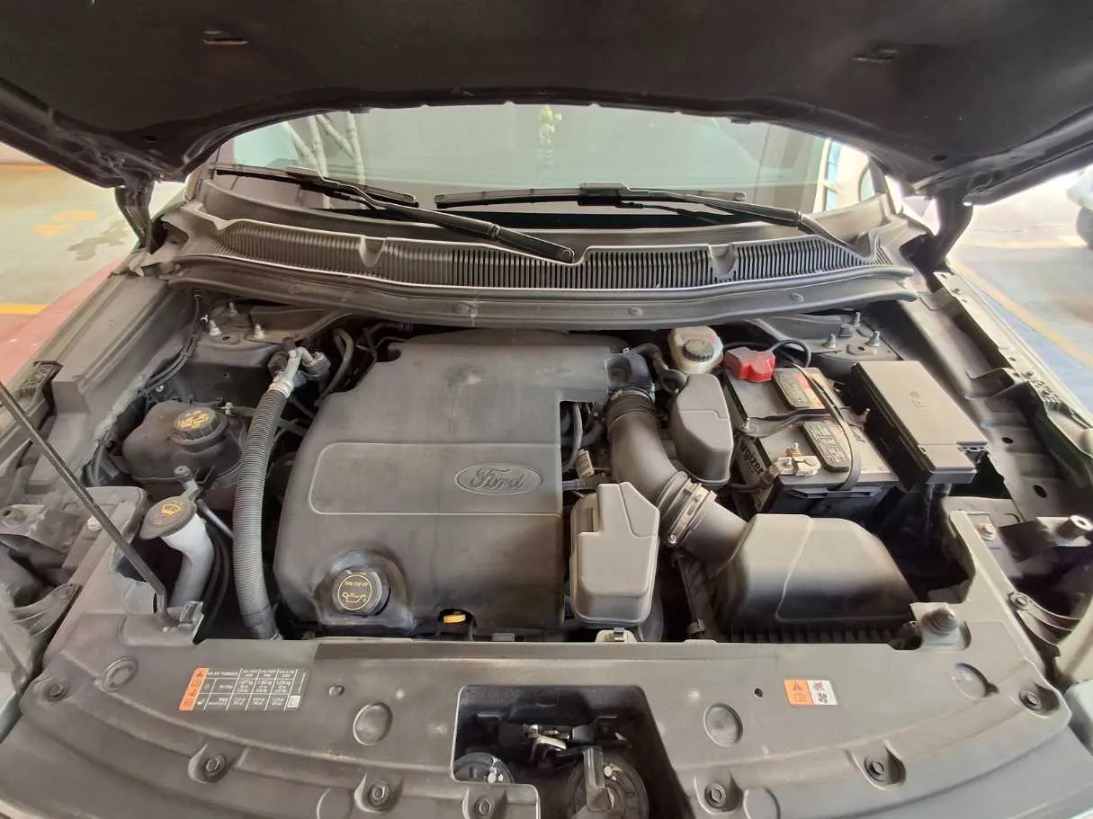 Car image 20