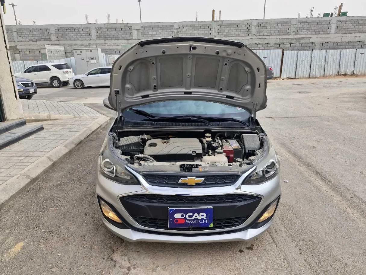 Car image 19