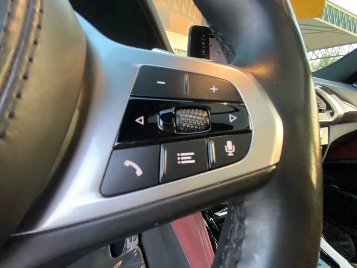 Car image 27