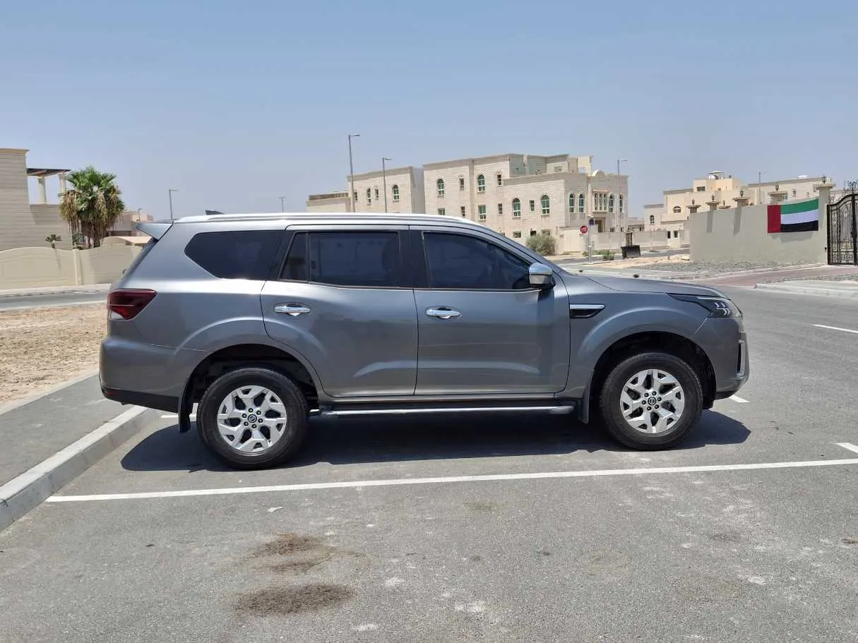 Car image 8