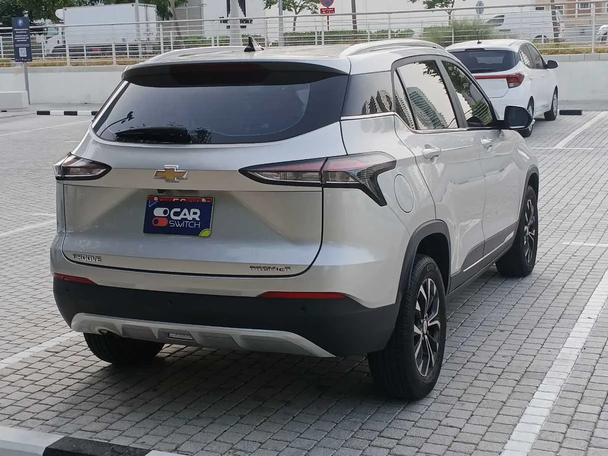 Car image 5