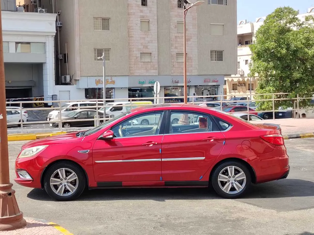 Car image 8