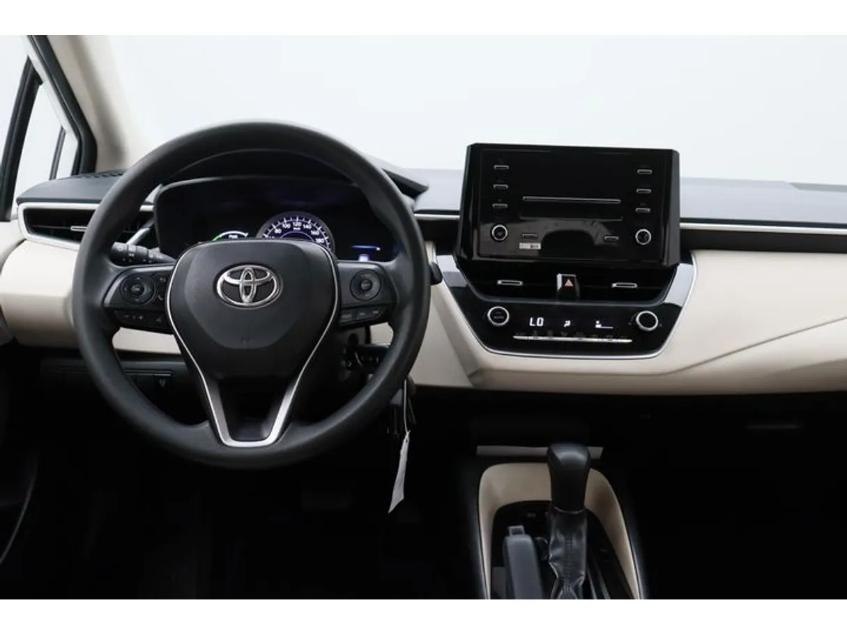 Car image 15