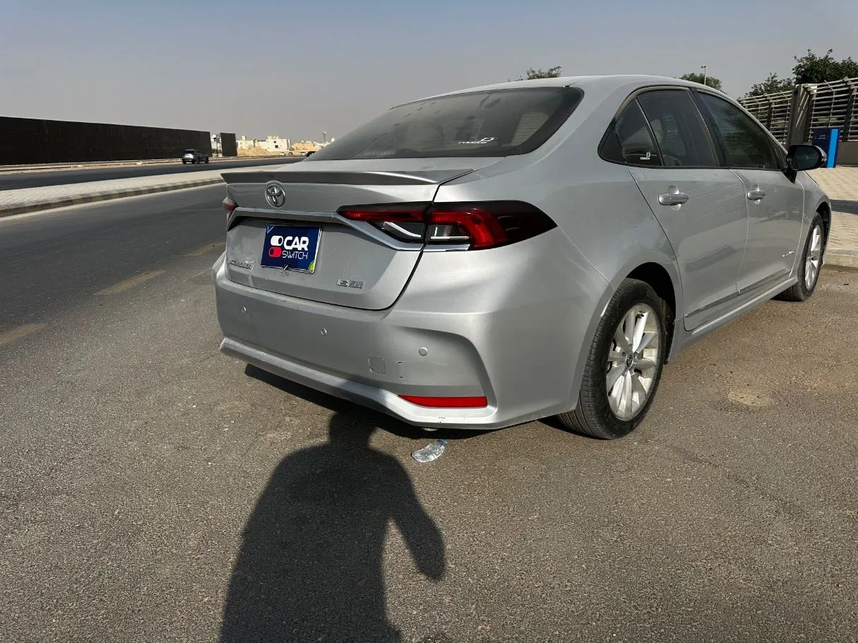 Car image 5