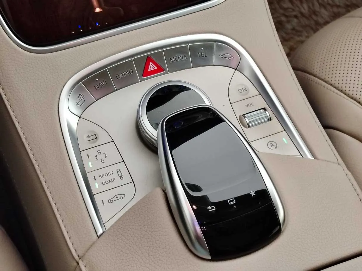 Car image 23