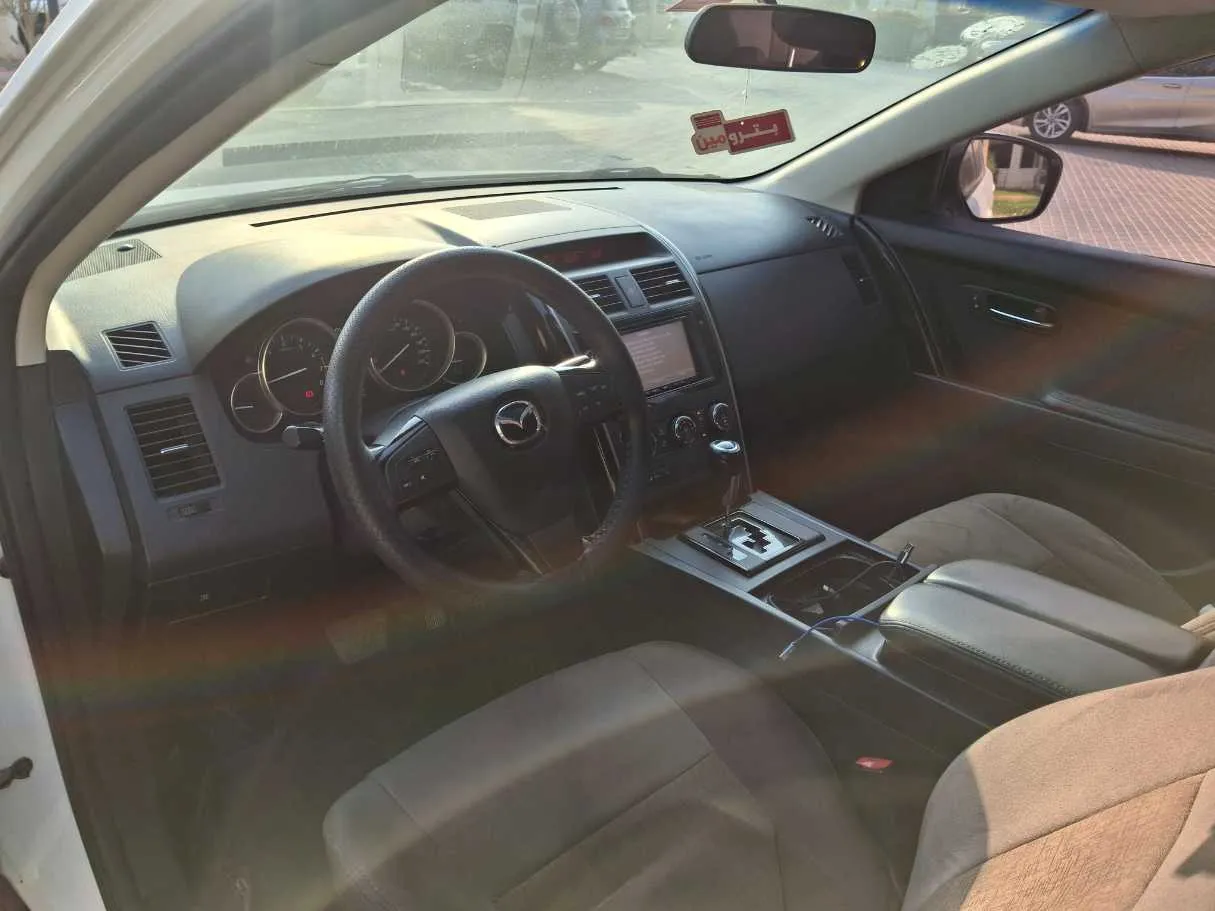 Car image 11