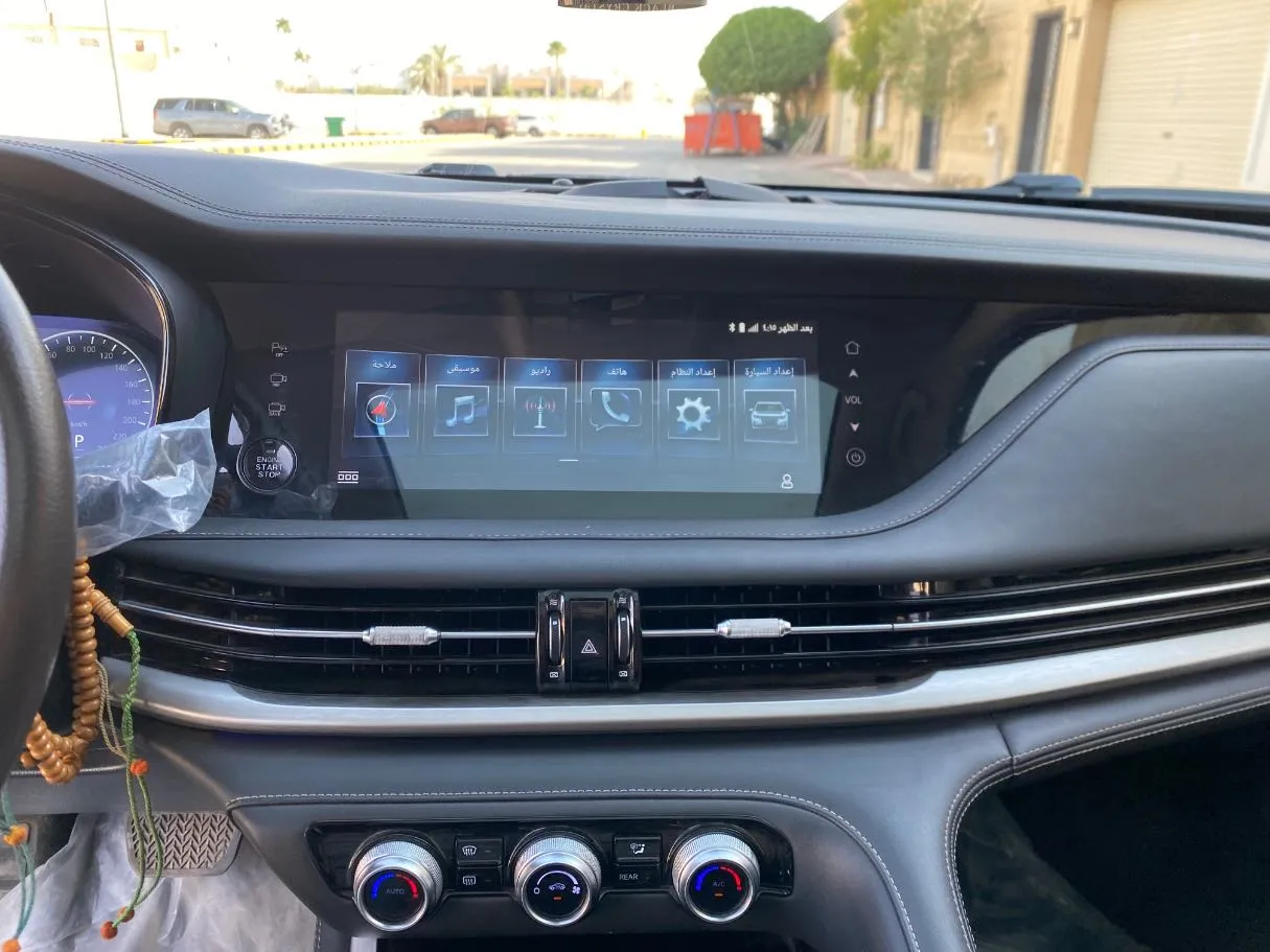 Car image 18