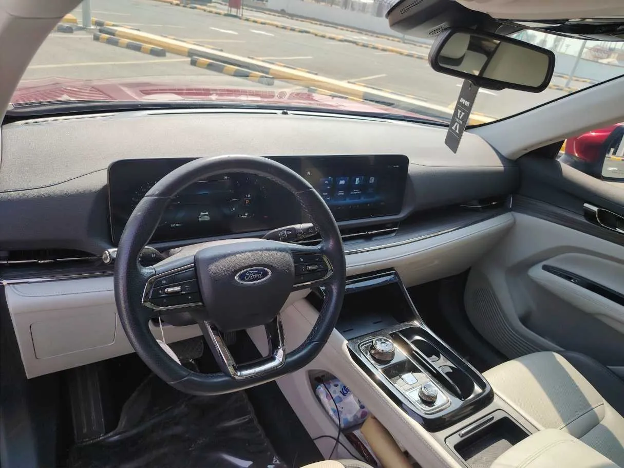 Car image 13