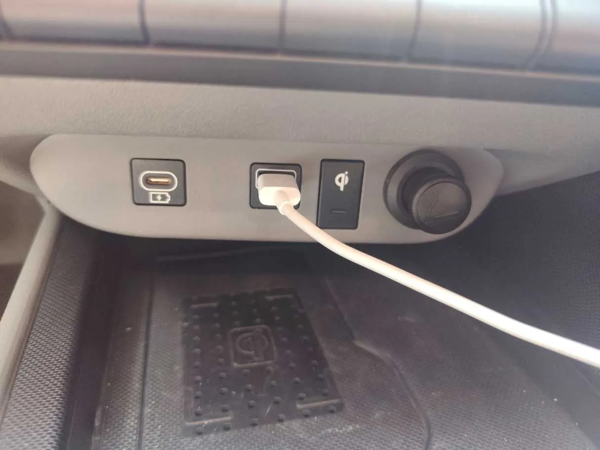 Car image 29