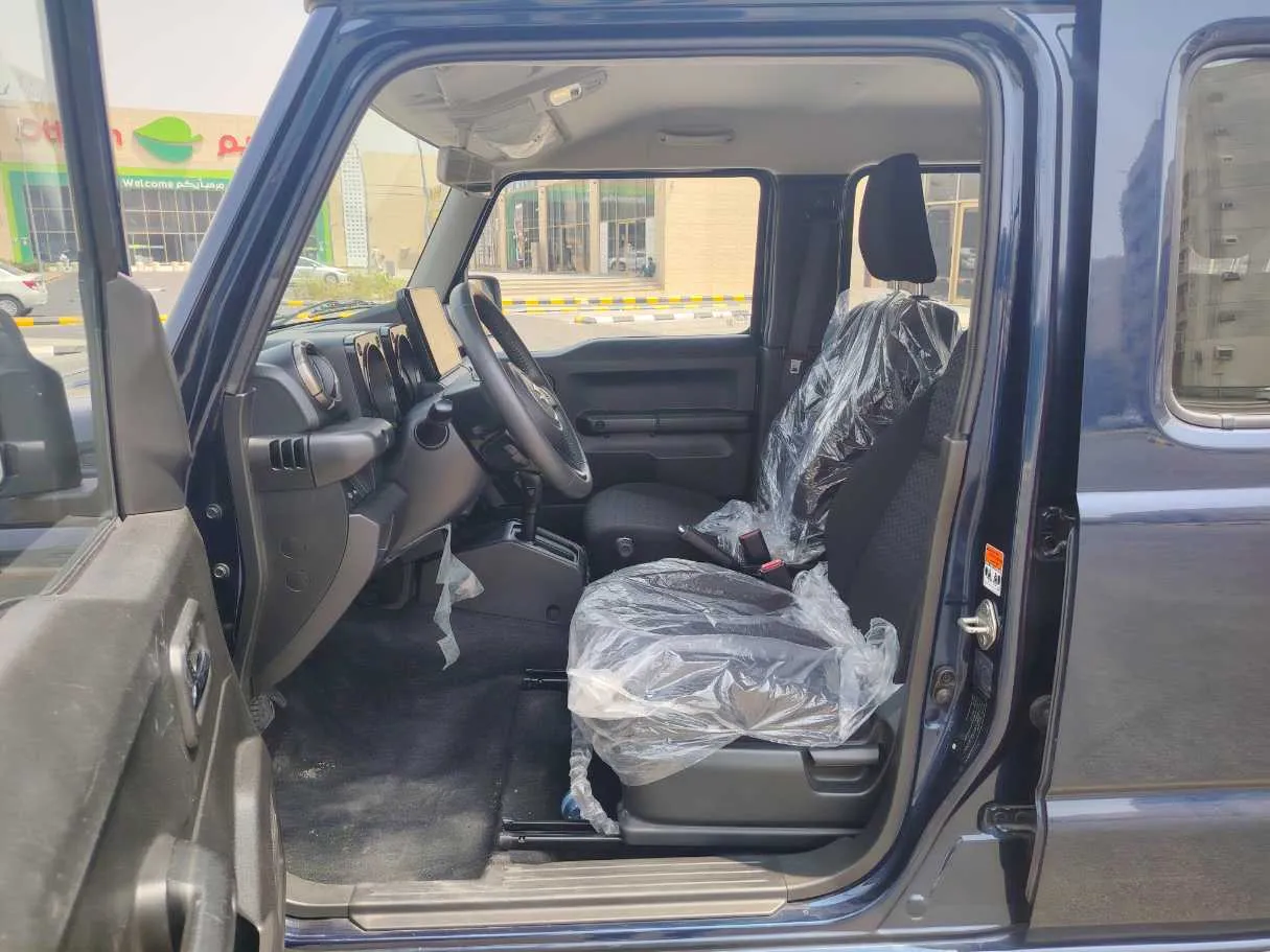 Car image 11
