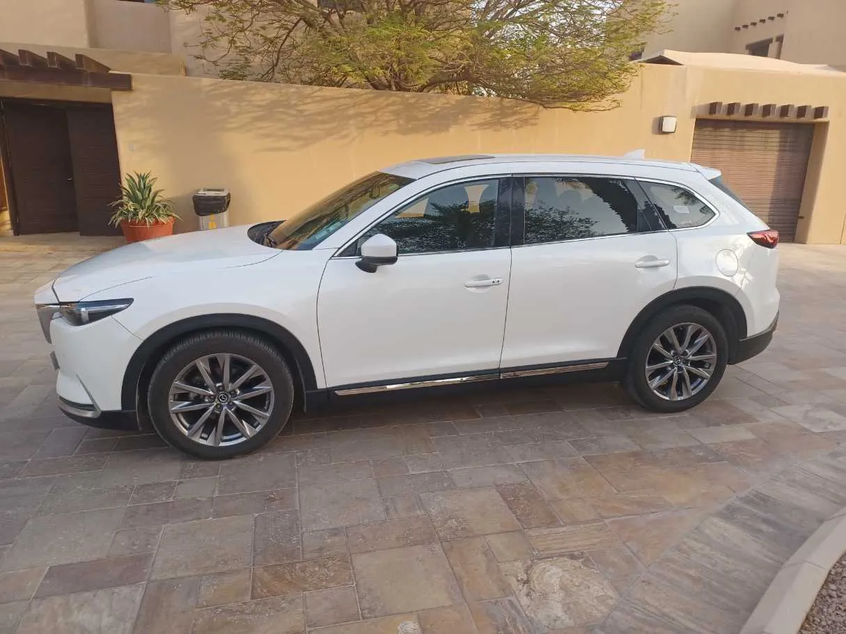 Car image 8