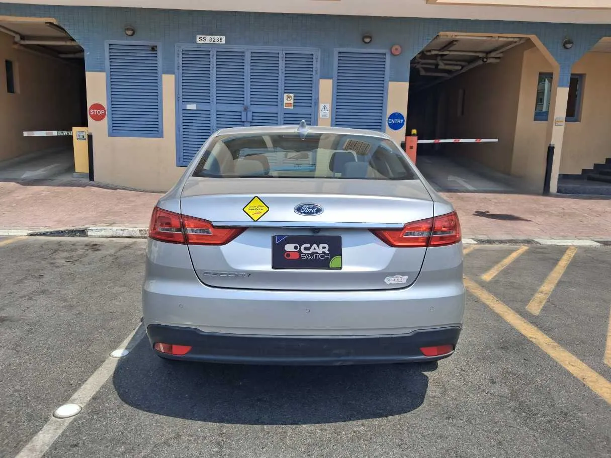 Car image 6