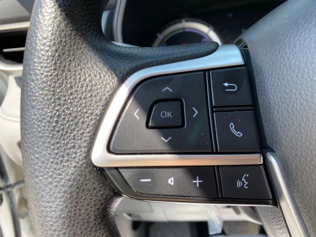 Car image 22