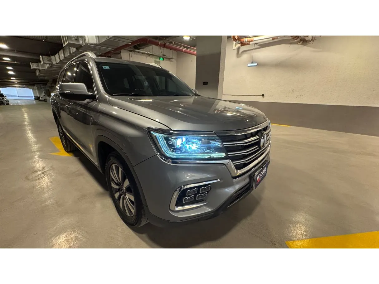 Car image 3
