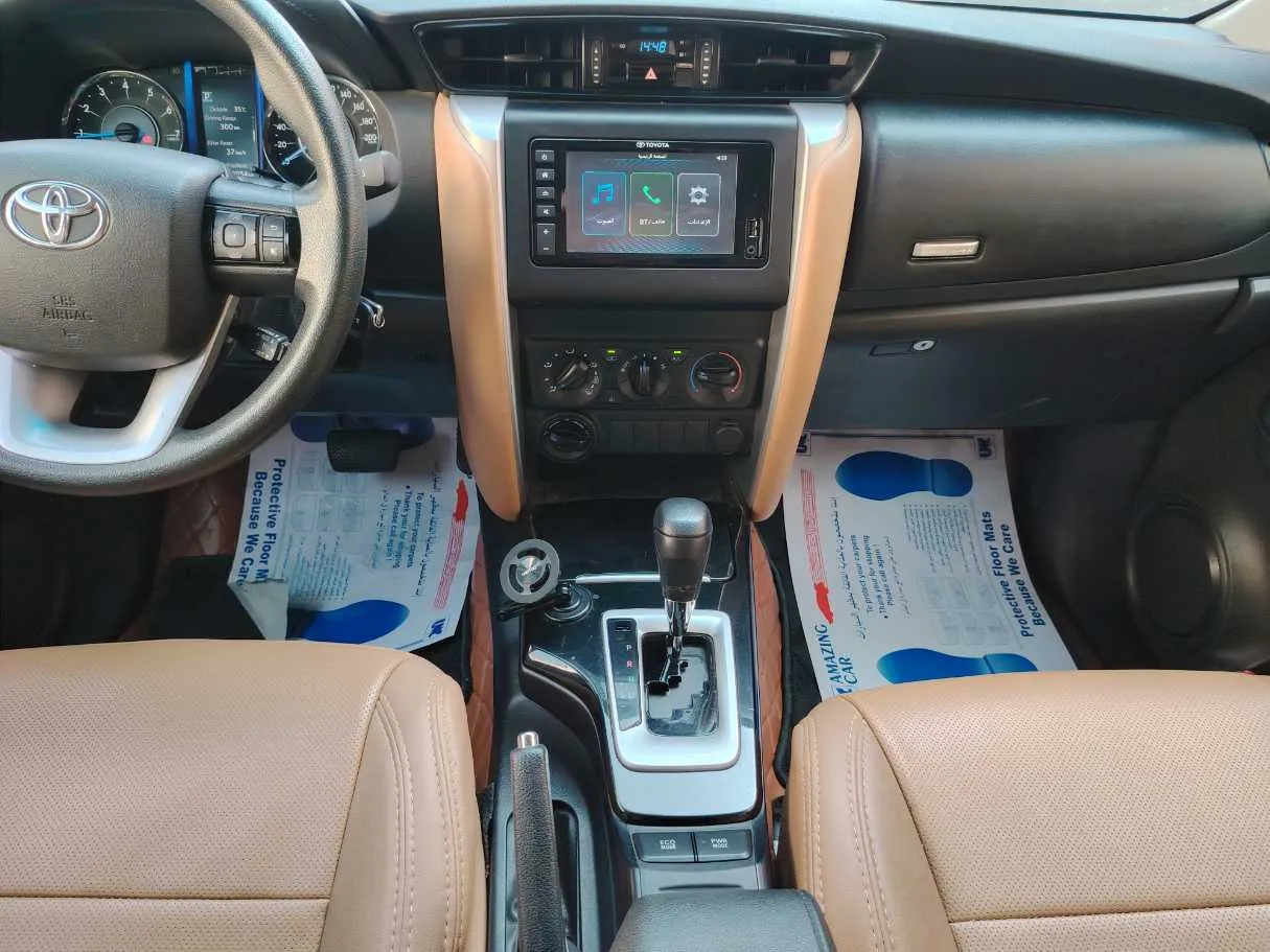 Car image 18
