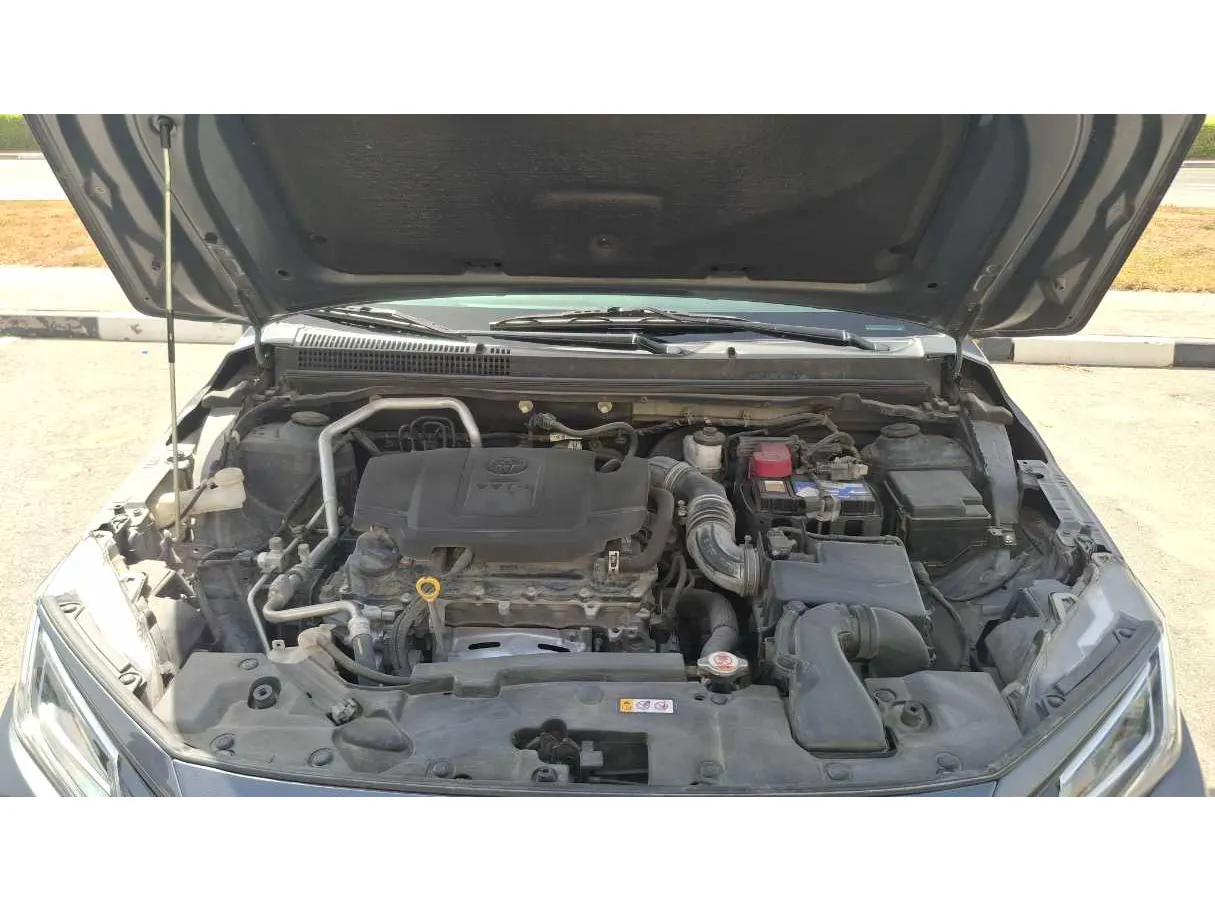 Car image 19