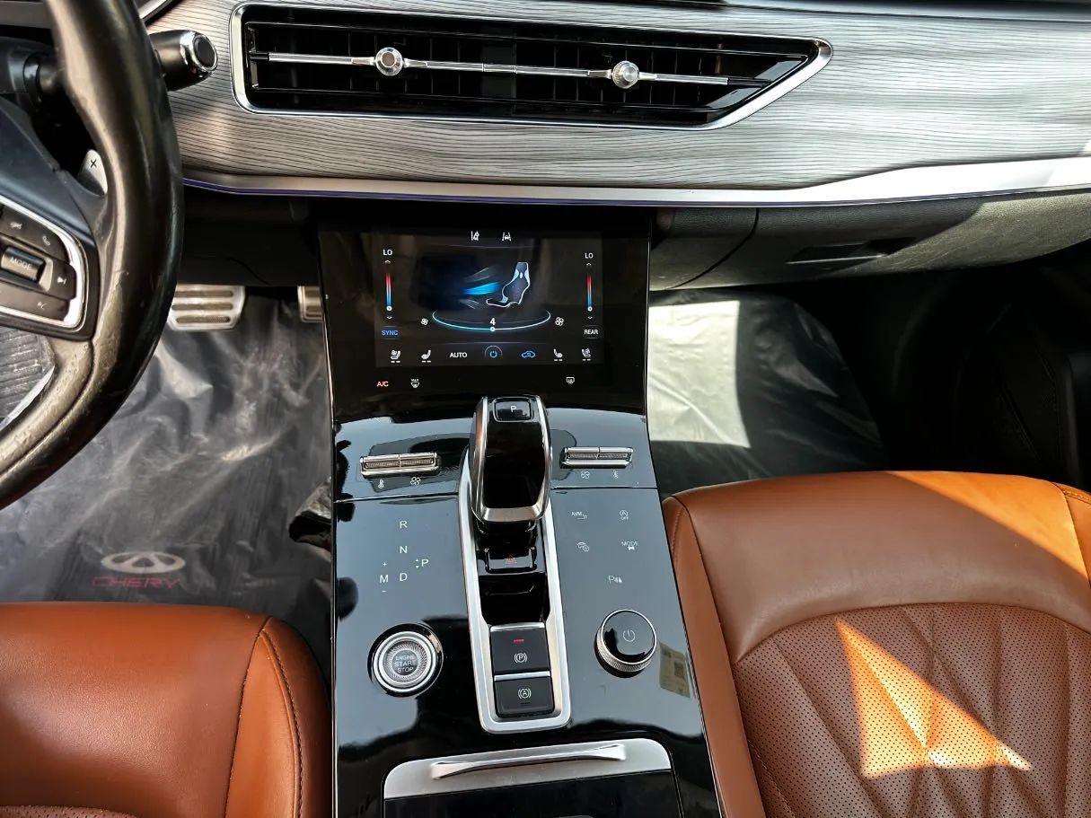 Car image 18