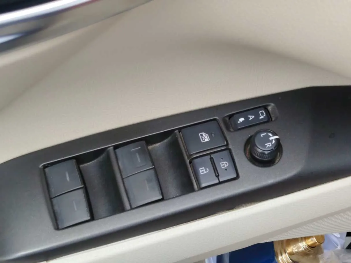 Car image 31