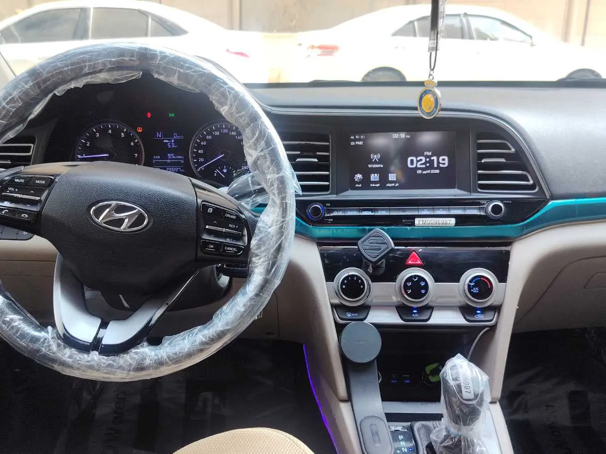 Car image 20