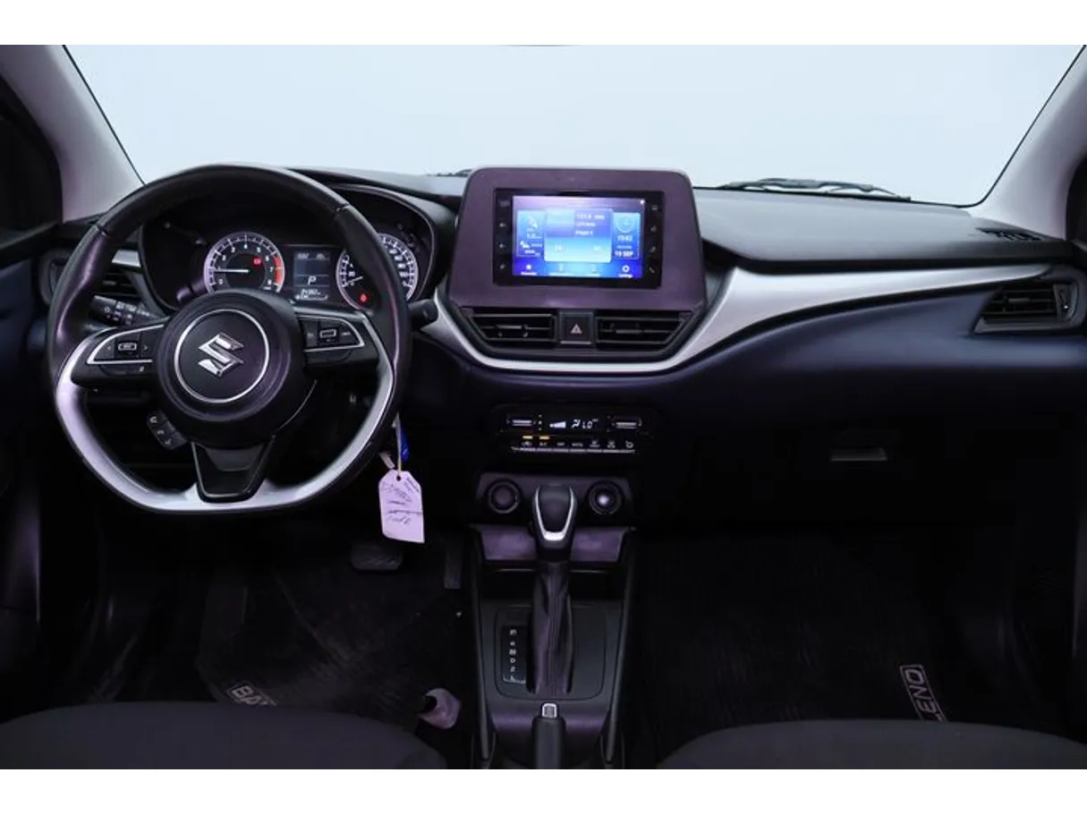 Car image 14
