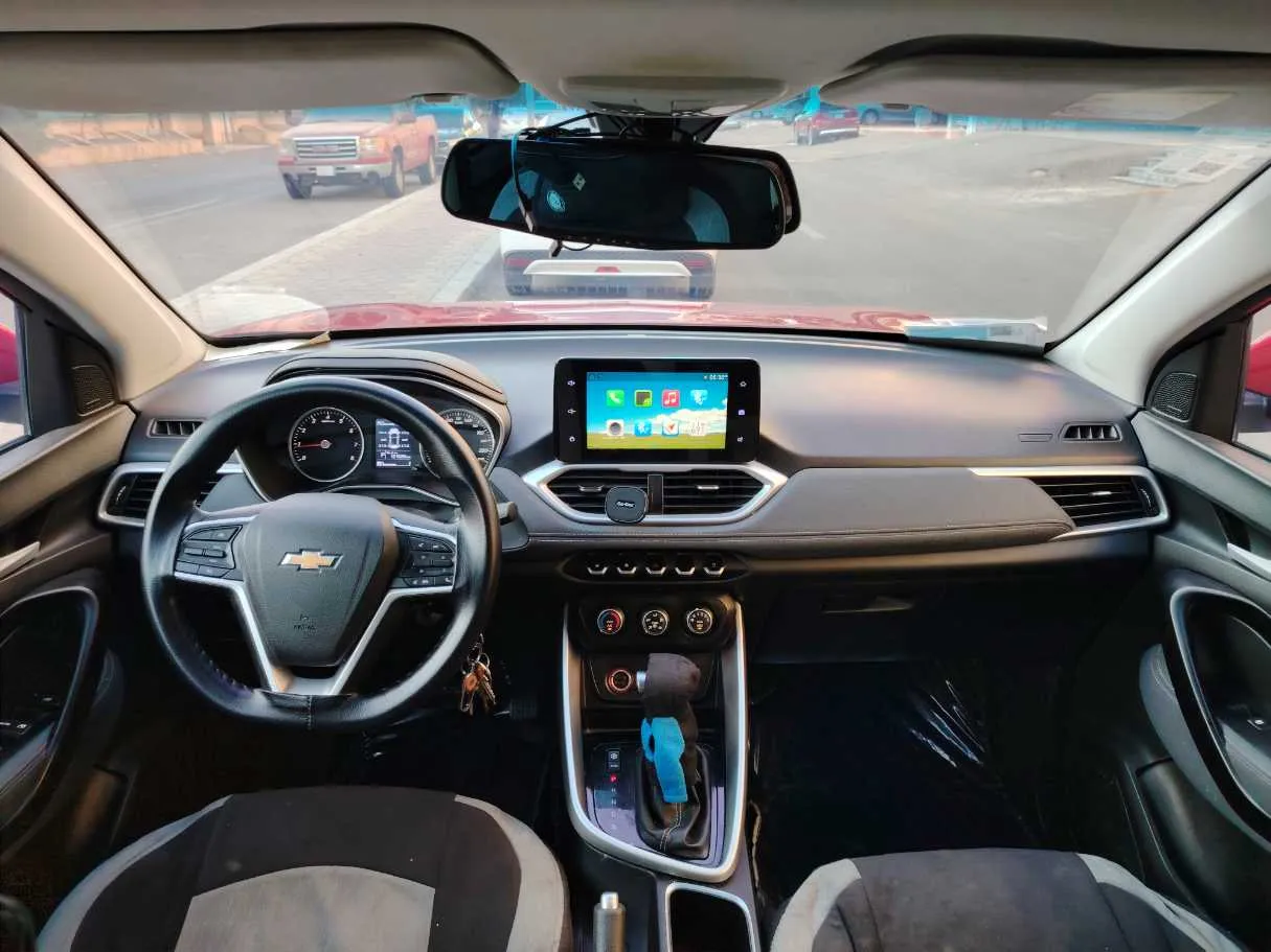 Car image 16