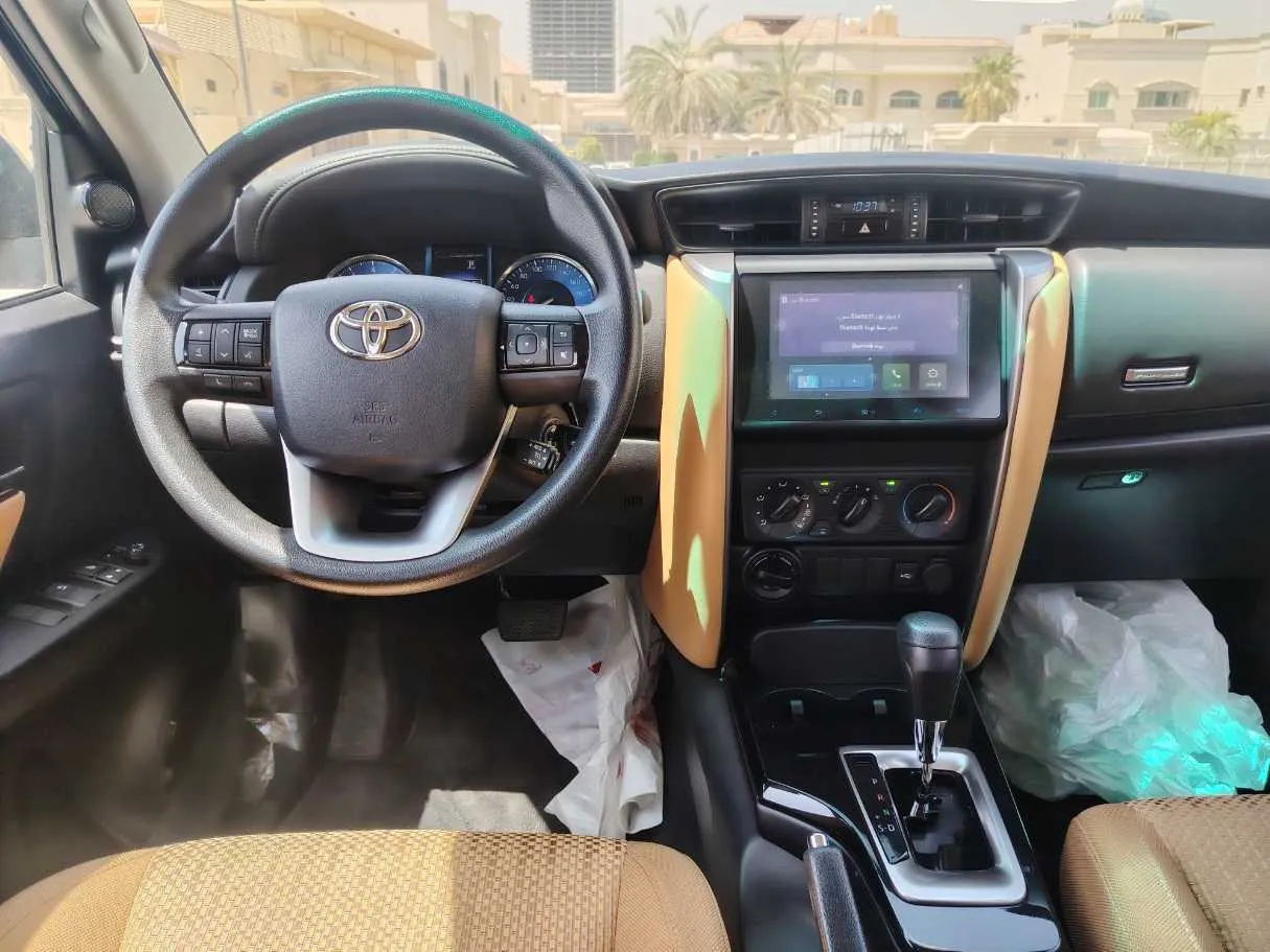Car image 20